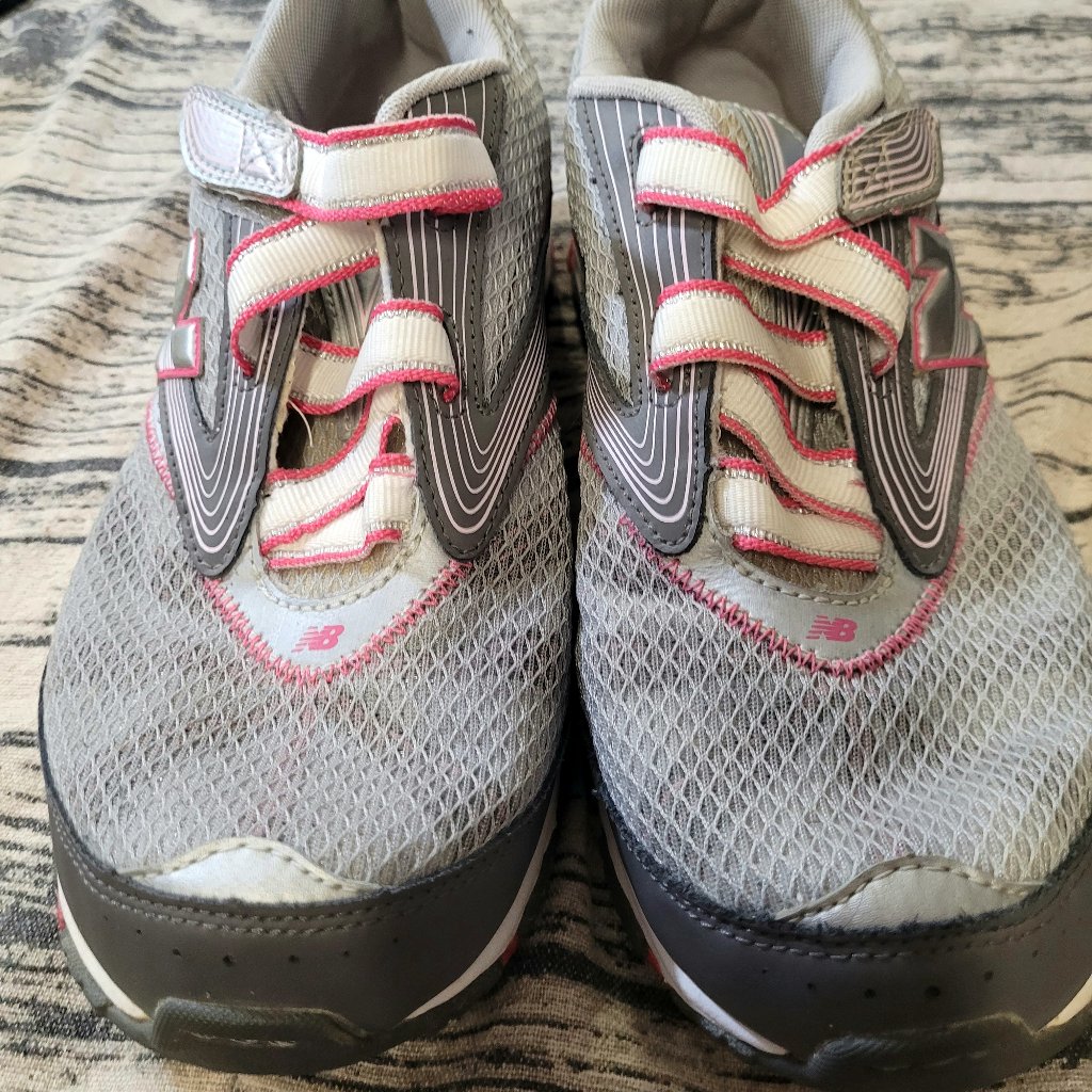 New Balance 687